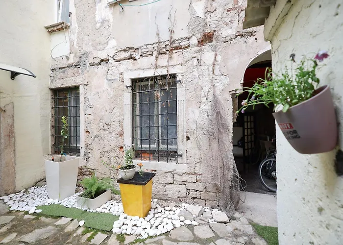 Old Town Spider شقة